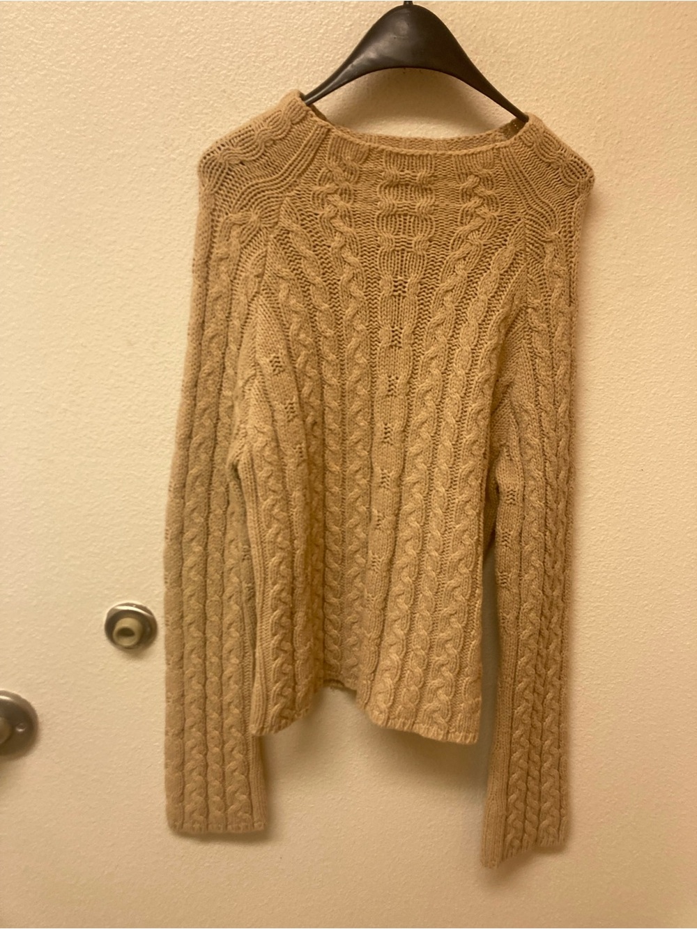 OLD NAVY Tan Cable Knit Old Money Collegiate Raglan Sweater (XL)